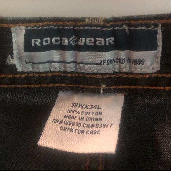 ROCAWEAR 38W X 34L - Picture 11 of 12